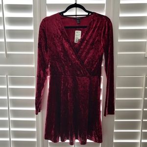 NWT XL F21 red velour long-sleeved minidress